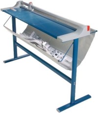 Dahle® Rollen-Schneidemaschine 448 - Schnittlänge 1300 mm, inkl. Untergestell und Auffangwanne