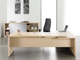 Schreibtisch mit Wangenfuß und bündigem Ansatz 170x200cm